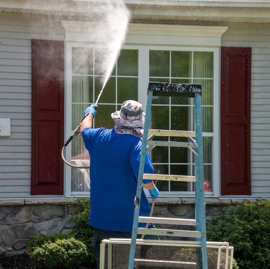 Exterior House Cleaning Brisbane House Washing Man Brisbane